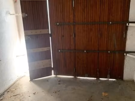 location parking 15 m² à marseille 10ème (13010)  130 €