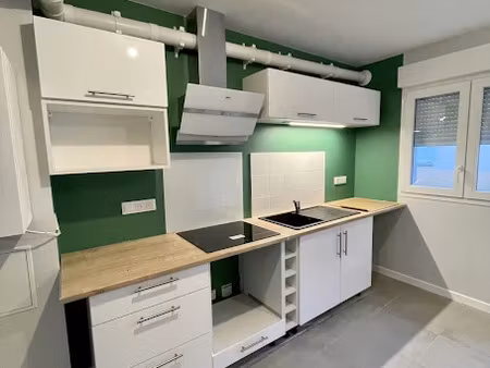 location maison 4 pièces 77.7 m² à gelos (64110)  895 €