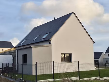 location maison 5 pièces 100.23 m² à saint-aubin-du-cormier (35140)  1 100 €