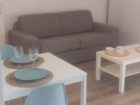 très beau studio balcon parking proche gare