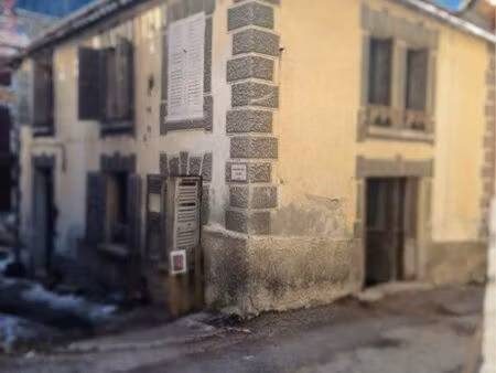 maison de village à rénover + jardin