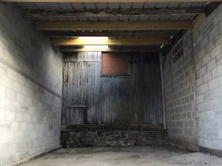 garage 35 m2 / local stockage 100 m3