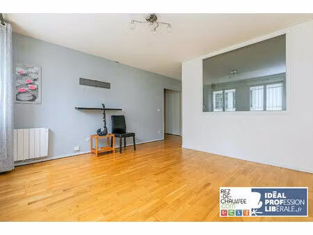 bureaux a amenager en rez-de-chaussee 2-3 pieces - vieux puteaux