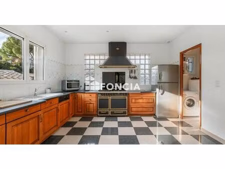 superbe villa avec dépendance