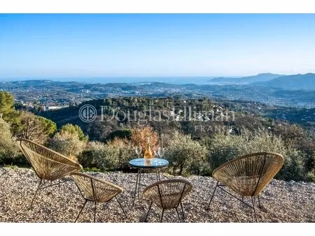 chateauneuf-de-grasse : villa avec vue panoramique sur la mer et piscine