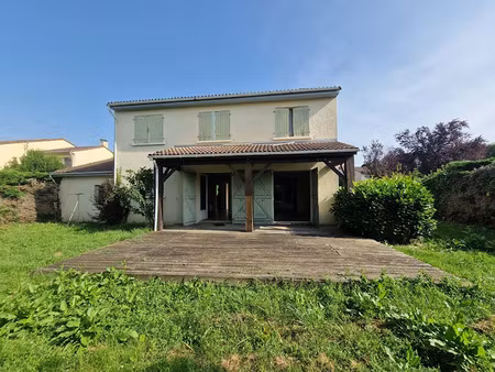 vente maison 7 pièces 127 m² à castelsarrasin (82100)  165 000 €