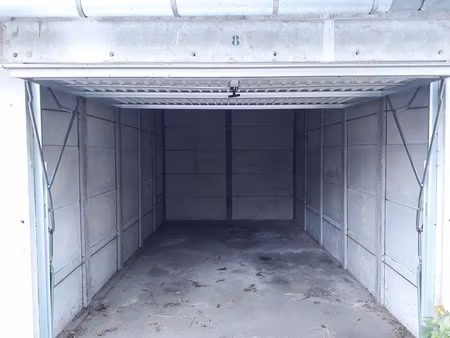 location parking vichy 03200