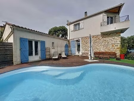 villa t5 avec piscine et studio indépendant