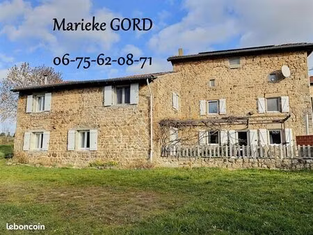 maison 9 pièces 248 m²