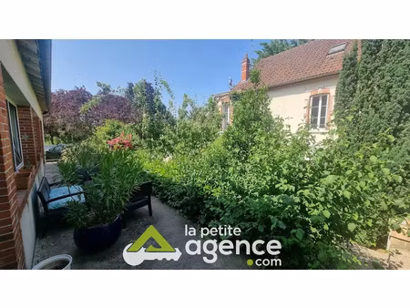 vente maison 6 pièces 288 m² à vierzon (18100)  296 000 €