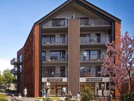 splendide surface commerciale/bureau vente casco.