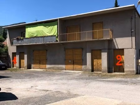 garage moto / box stockage (15 m2)