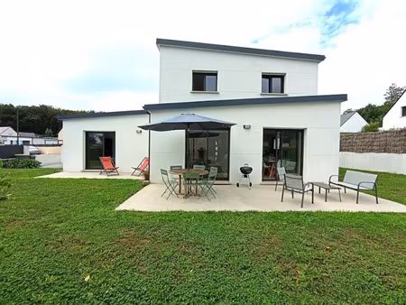 location meublée maison 4 pièces 90 m² à pleuven (29170)  1 200 €
