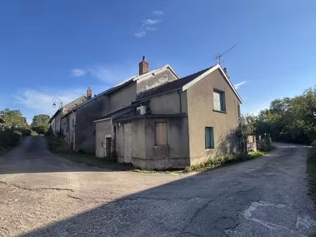 maison en pierre 47 m² avec terrasse jardin garage et vergers
