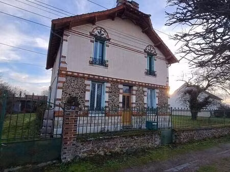 maison 119m² hab  2 appart (57 et 62 m²) + dép / 1290m² de terrain