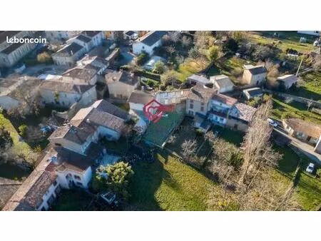 terrain 260 m² léran
