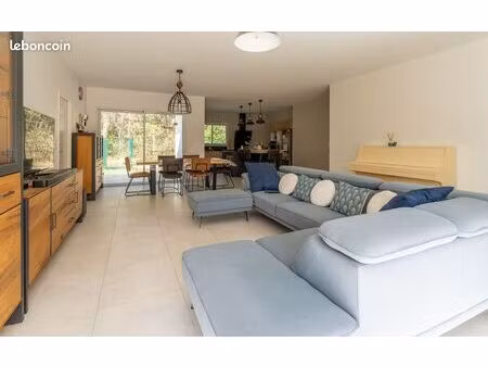 maison contemporaine cénac