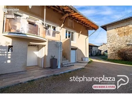 maison 6 pièces 225 m²