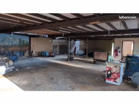 inconnu 3 pièces 250 m²