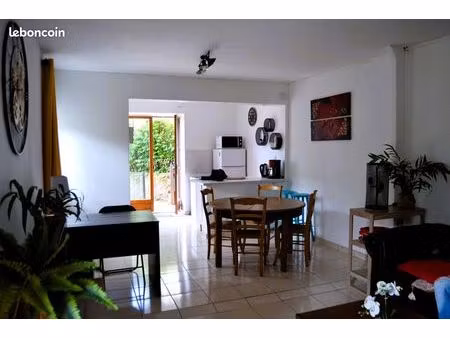 t2 meublé & rénové – 48 72 m²