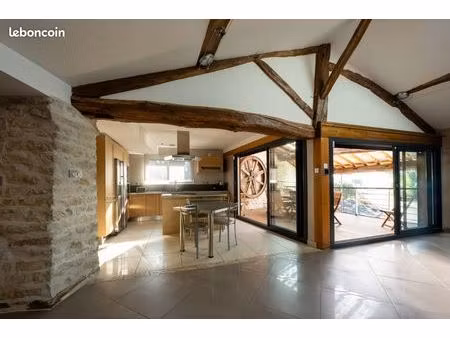 maison 6 pièces 200 m²