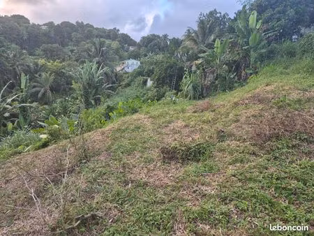 vends terrain de 1662m²