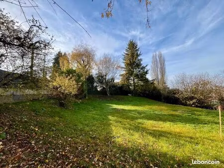 terrain 600 m² grand charmont