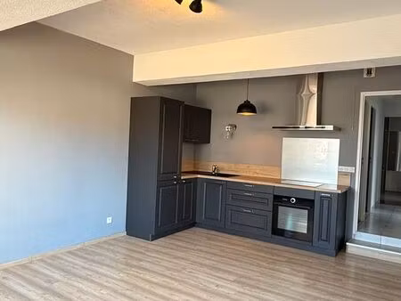 appartement t2 de 50 59 m² avec jardin privatif et accès indépendant – arc-sous-cicon