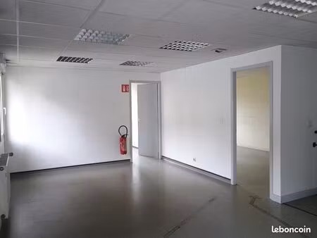 bureaux 120 m²