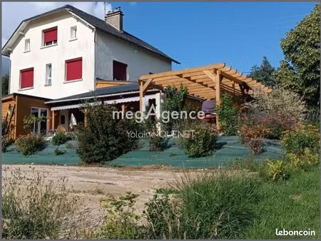 maison 5 pièces 180 m²