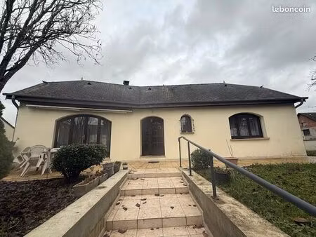 nouveau - pavillon de plain pied sur sous-sol avec grande dépendance secteur recherché