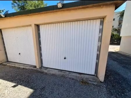 garage à louer
