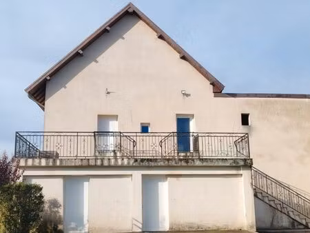 appartement à 8 minutes de saint-vit
