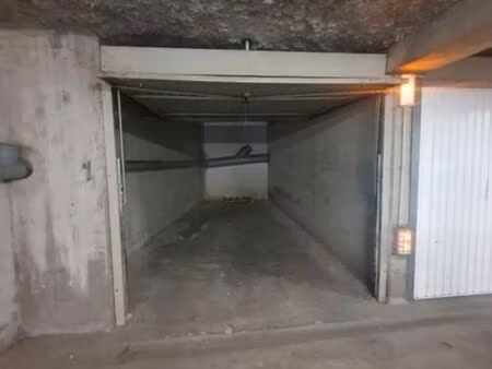 garage à vendre 12m2 - 2 av georges brassens à aix-en-provence - idéal petite voiture cita