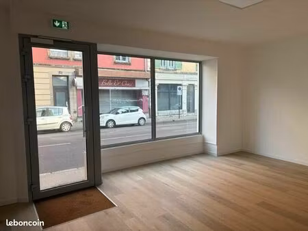 local commercial 43 m²