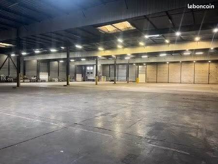local logistique 2 000 m²