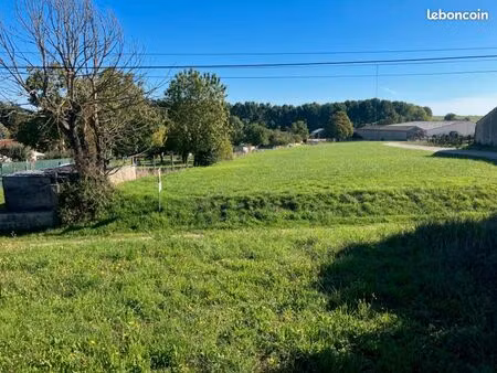 terrain 1 000 m² saint jean d angely