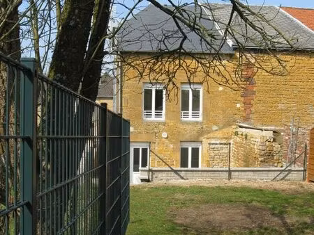 exclusivite boulzicourt  petit immeuble de pierre de deux appartements duplex avec entrée 