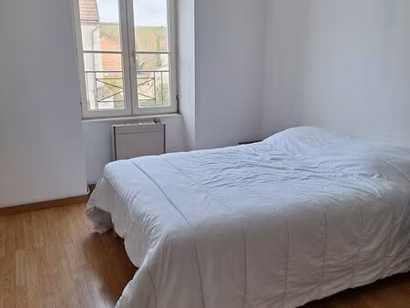 charmant t2 à louer dans le centre de vincelle