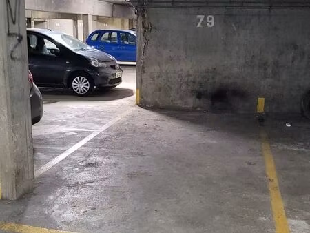 place de parking 45