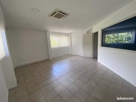 location bureau professionnel - marina center  gosier (97190)