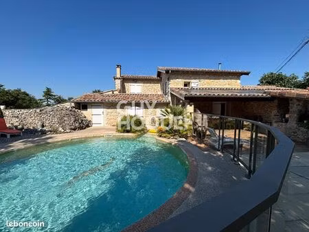 ferme 7 pièces 166 m²