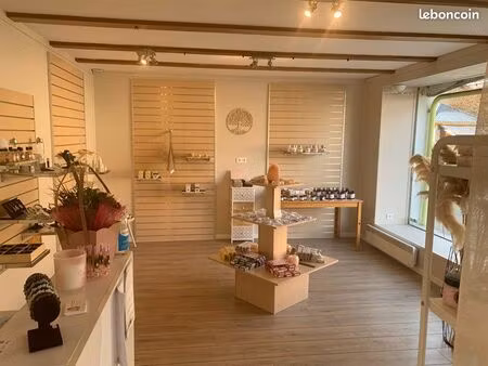 sous-location – espace indépendant dans un lieu dédié au bien-être à mouthe