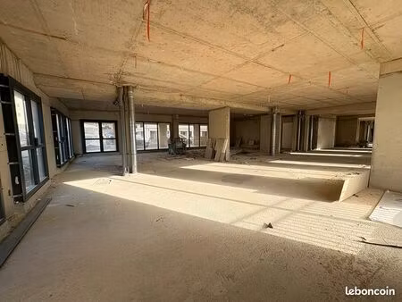 local commercial 49 m² bastia