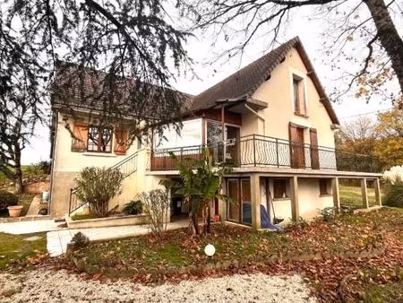 maison 9 pièces 160 m²