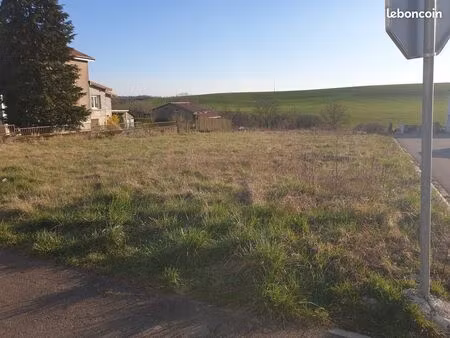 terrain constructible de 487m² à tucquegnieux