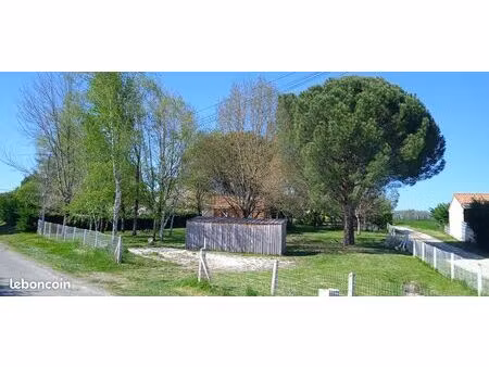 terrain viabilisé charente 980m2