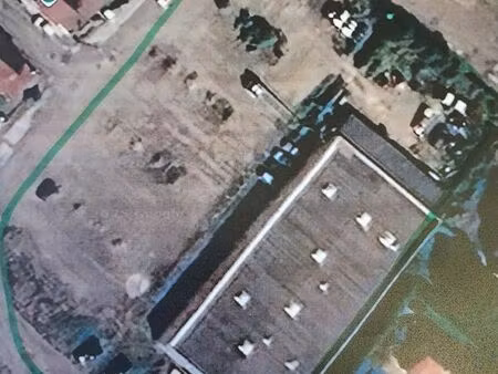 local commercial entrepôt