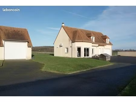 belle contemporaine de 153 m² hab  beaux volumes  sur plus de 2 350 m² de terrain