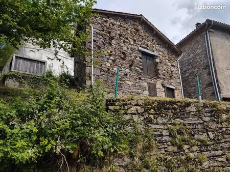 grange / garage en pierre avec cu et jardin ariège
